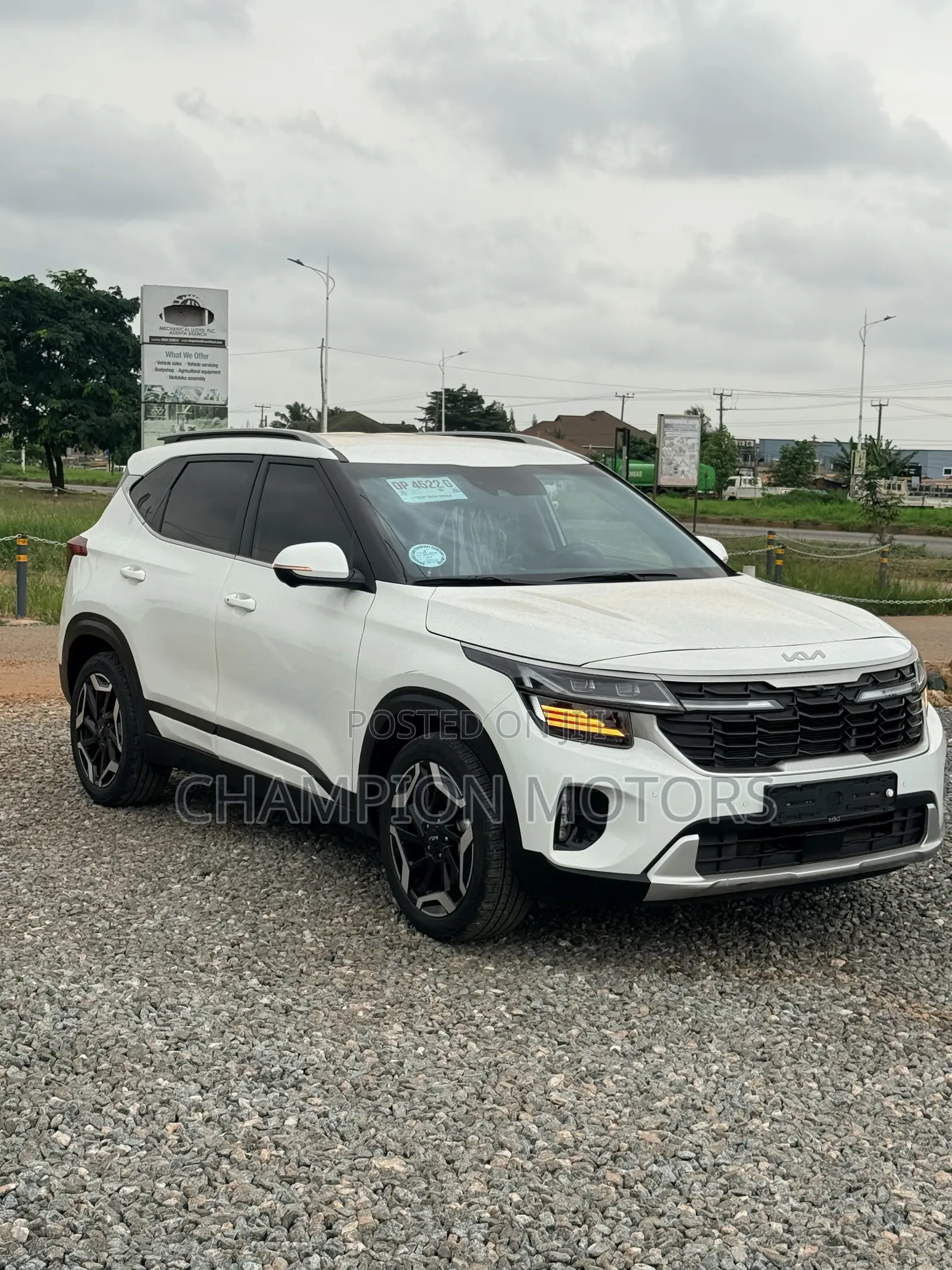 Kia Seltos 2025 White