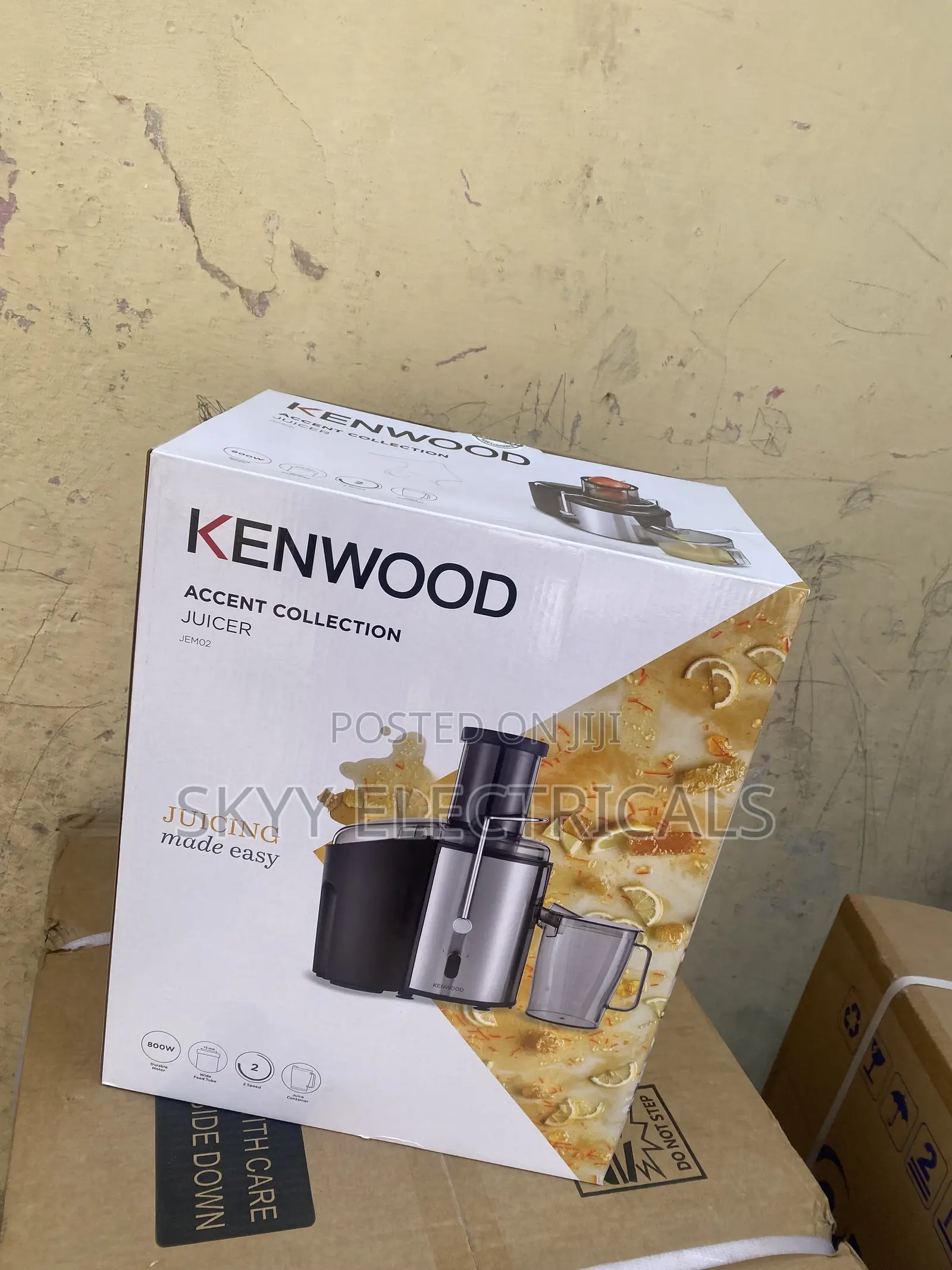 Strongly Made Kenwood 800watt Juicer Maker