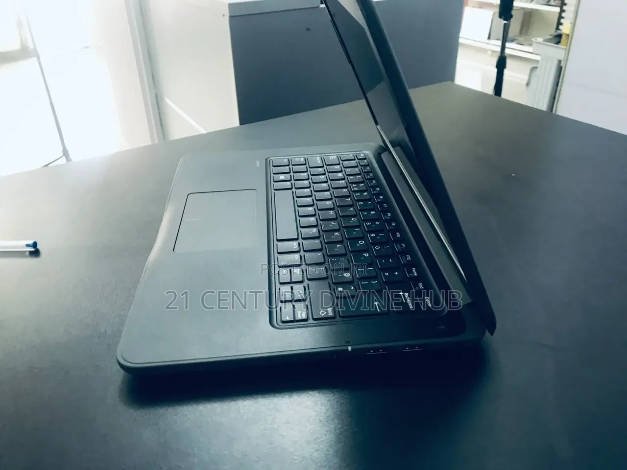 Laptop Dell Latitude 3380 4GB Intel Core 3 HDD 256GB