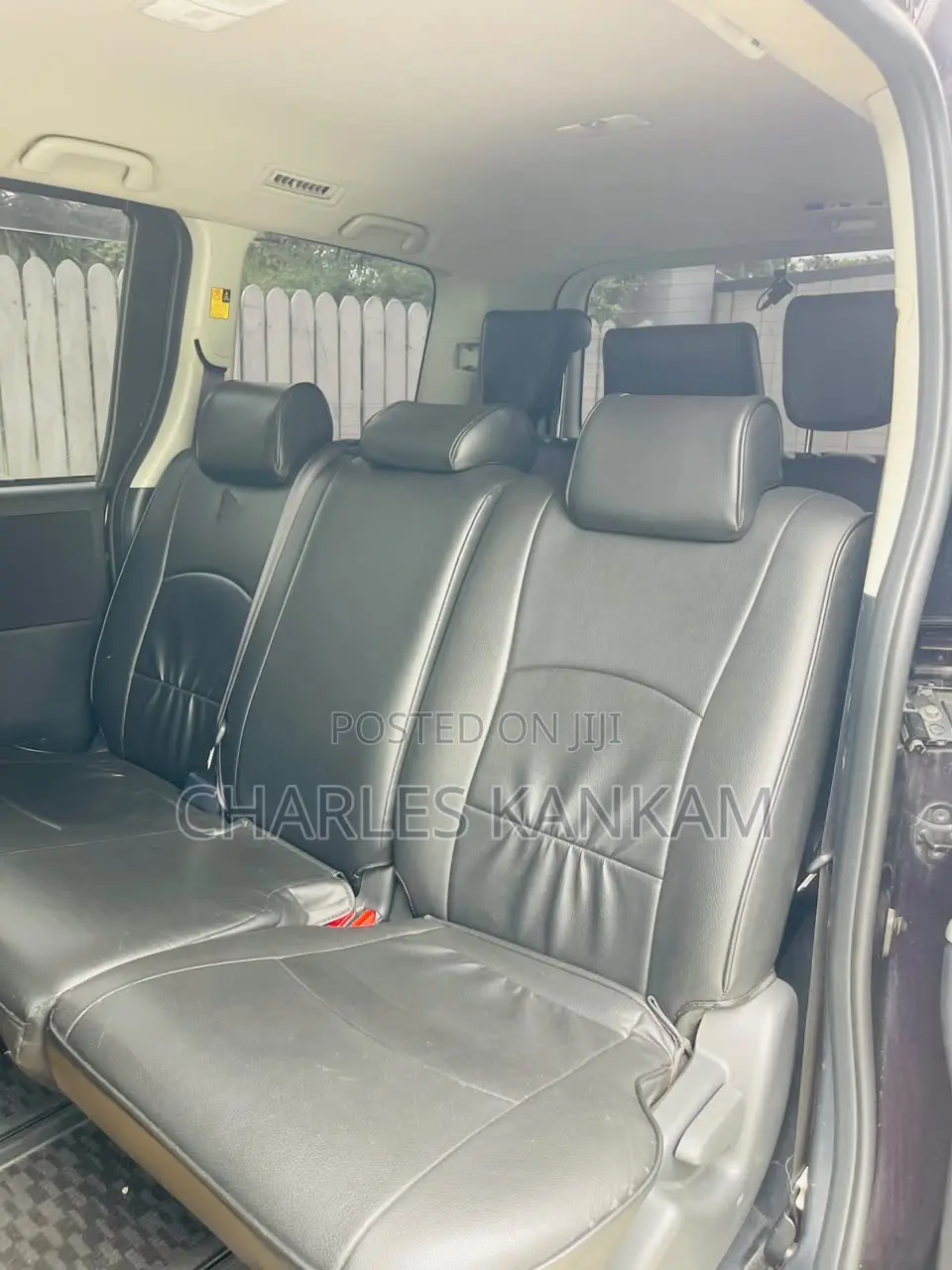 Toyota Voxy X 4WD 8-Seater 2012 Black