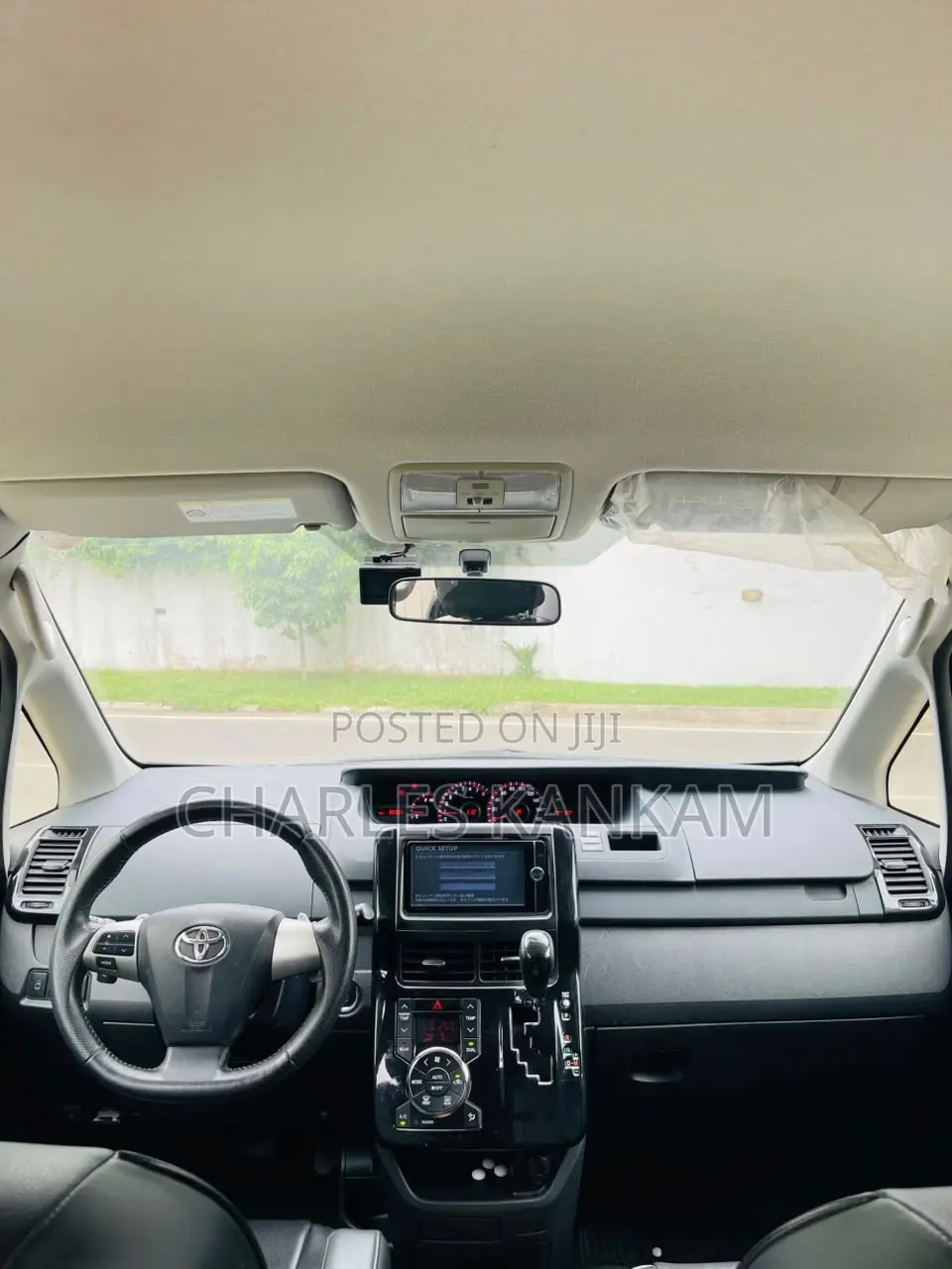 Toyota Voxy X 4WD 8-Seater 2012 Black