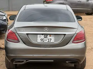 Mercedes-Benz C300 Base 4dr RWD Sedan (2.0L 4cyl 7A) 2015 Gray