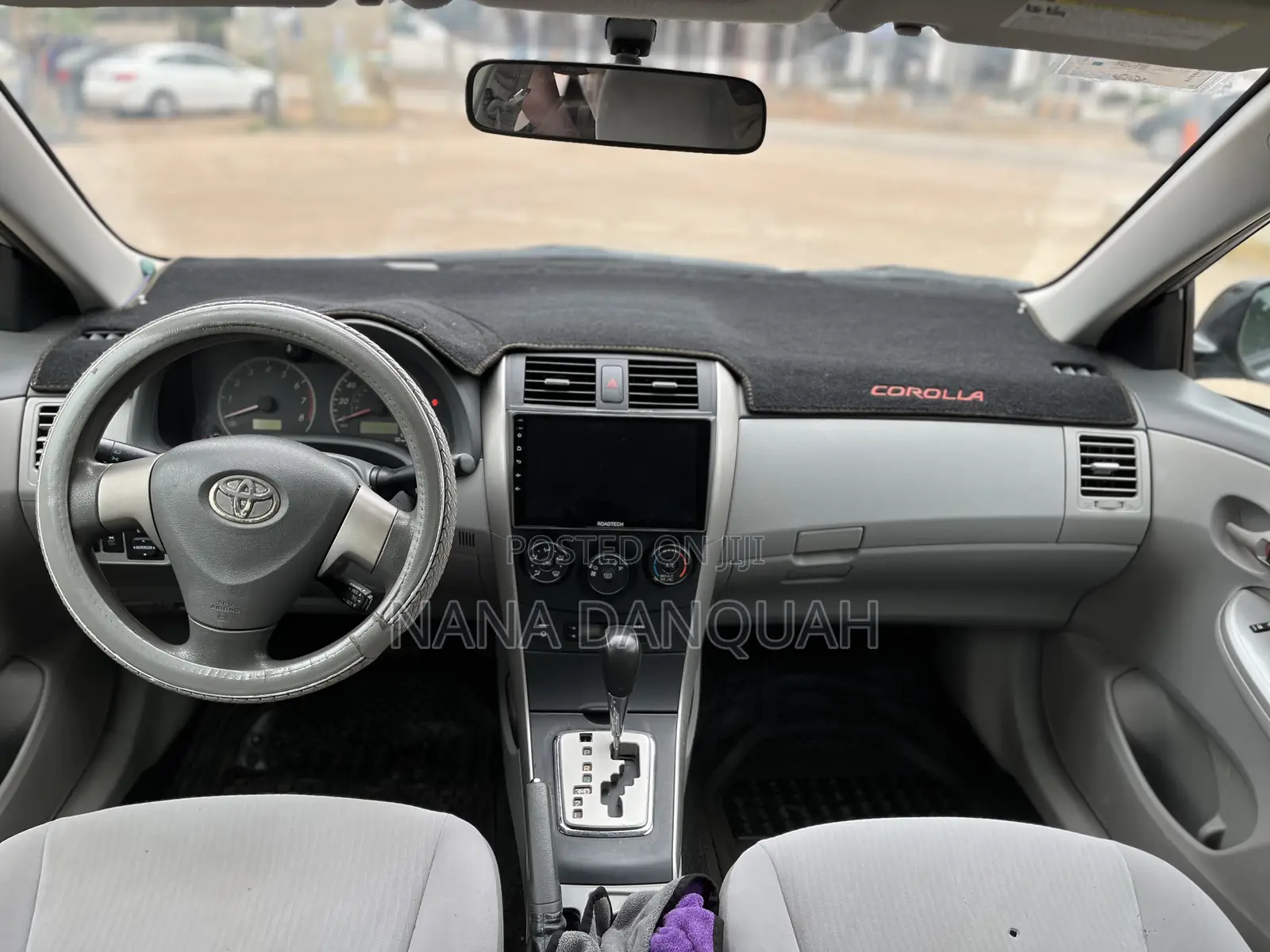 Toyota Corolla LE 4dr Sedan (1.8L 4cyl 4A) 2010 Silver