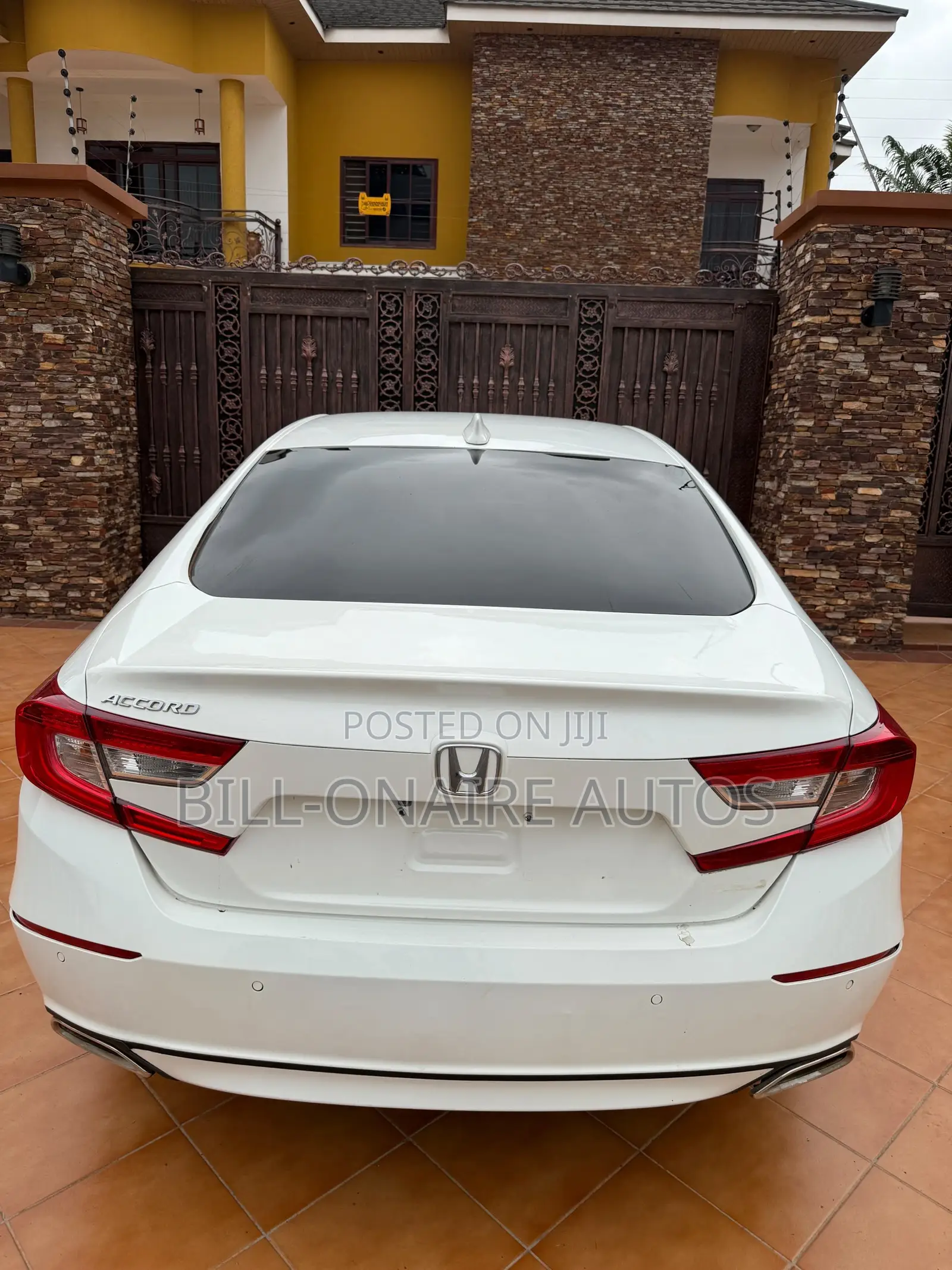 Honda Accord Touring 2018 White