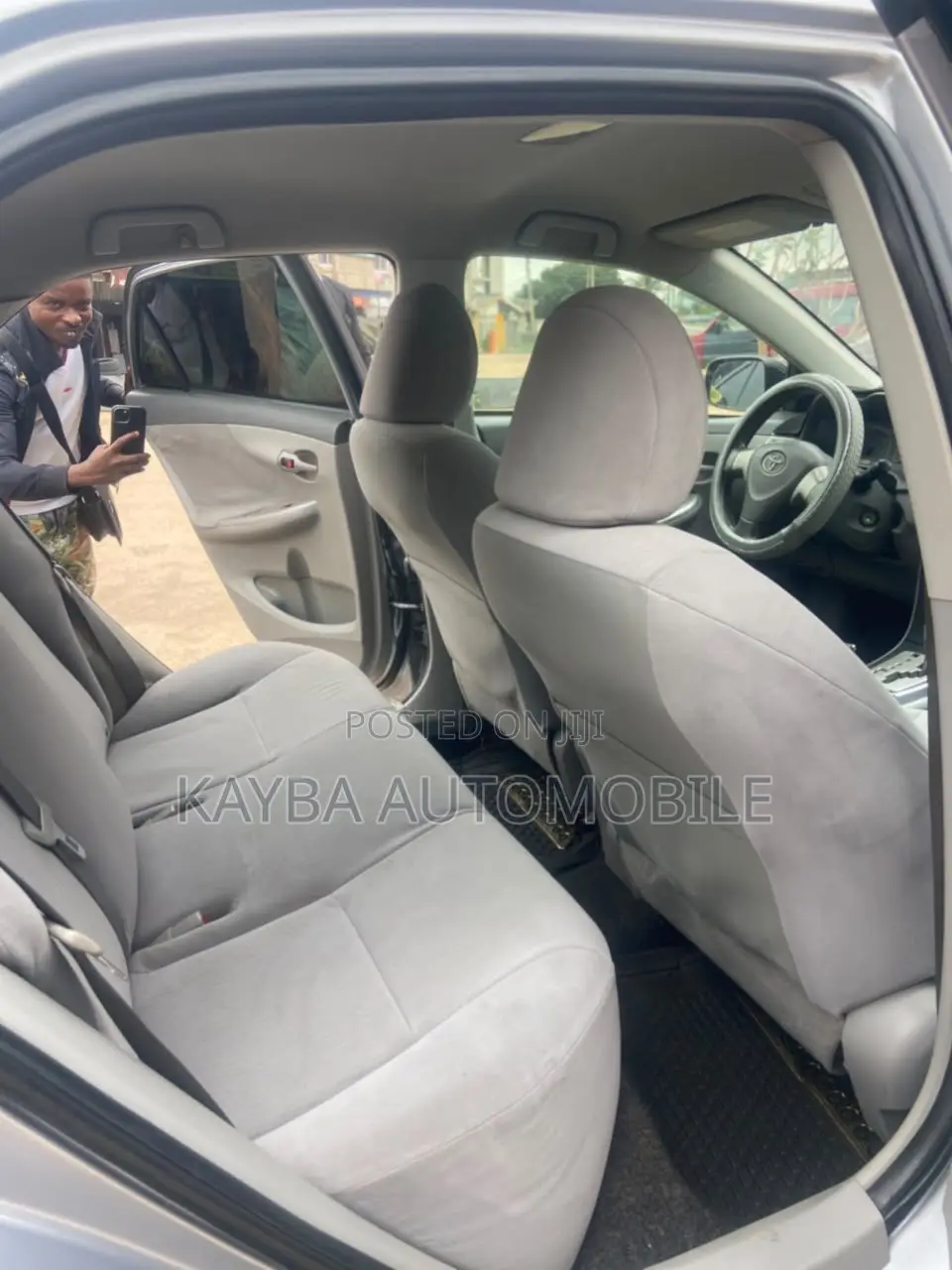 Toyota Corolla 2010 Silver