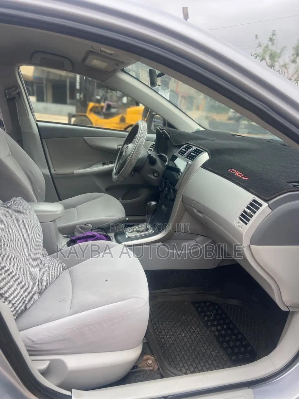 Toyota Corolla 2010 Silver