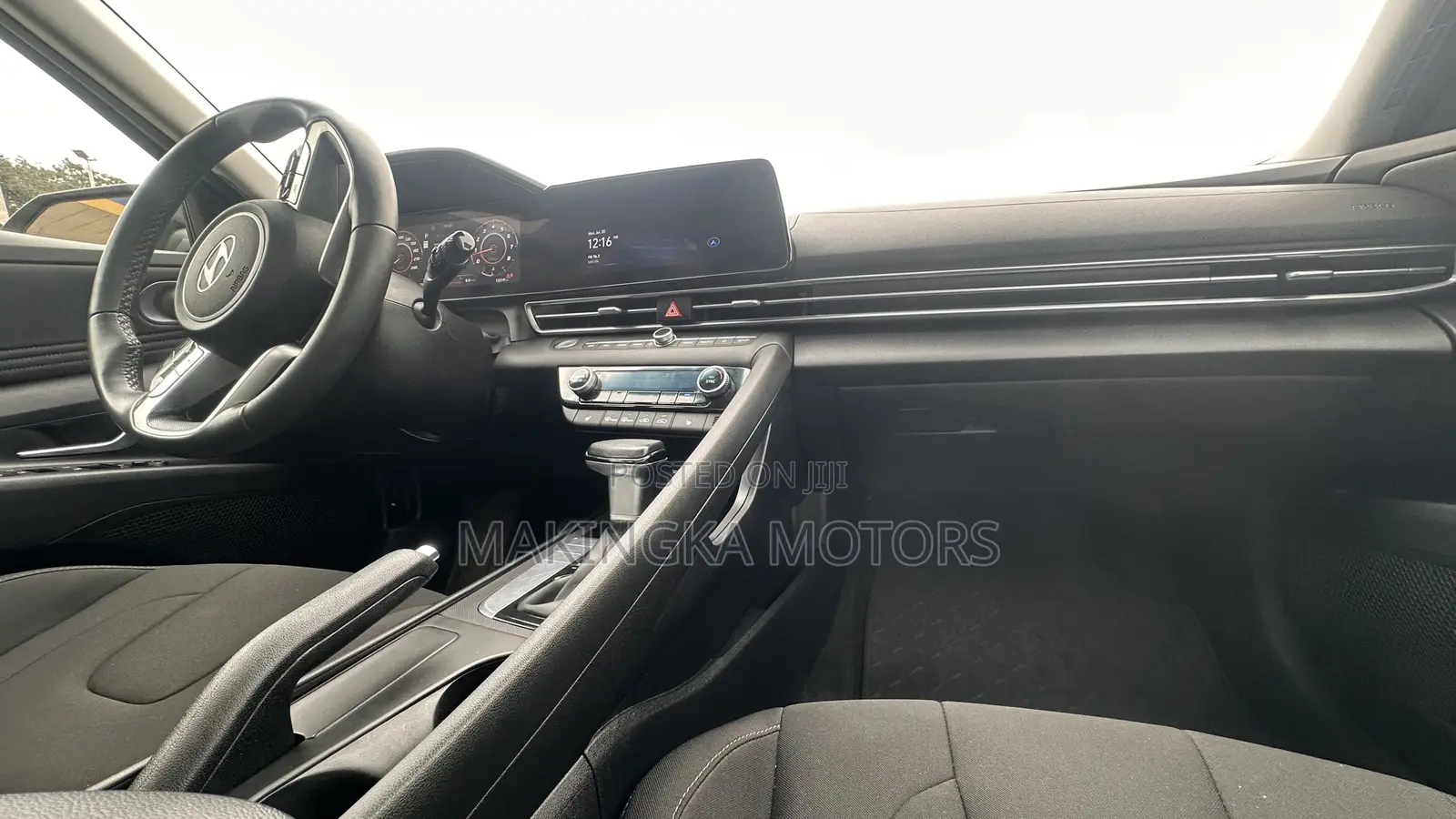 Hyundai Elantra SE 2024 Gray
