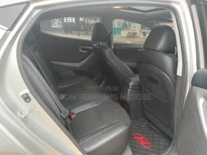 Hyundai Elantra 2015 Silver