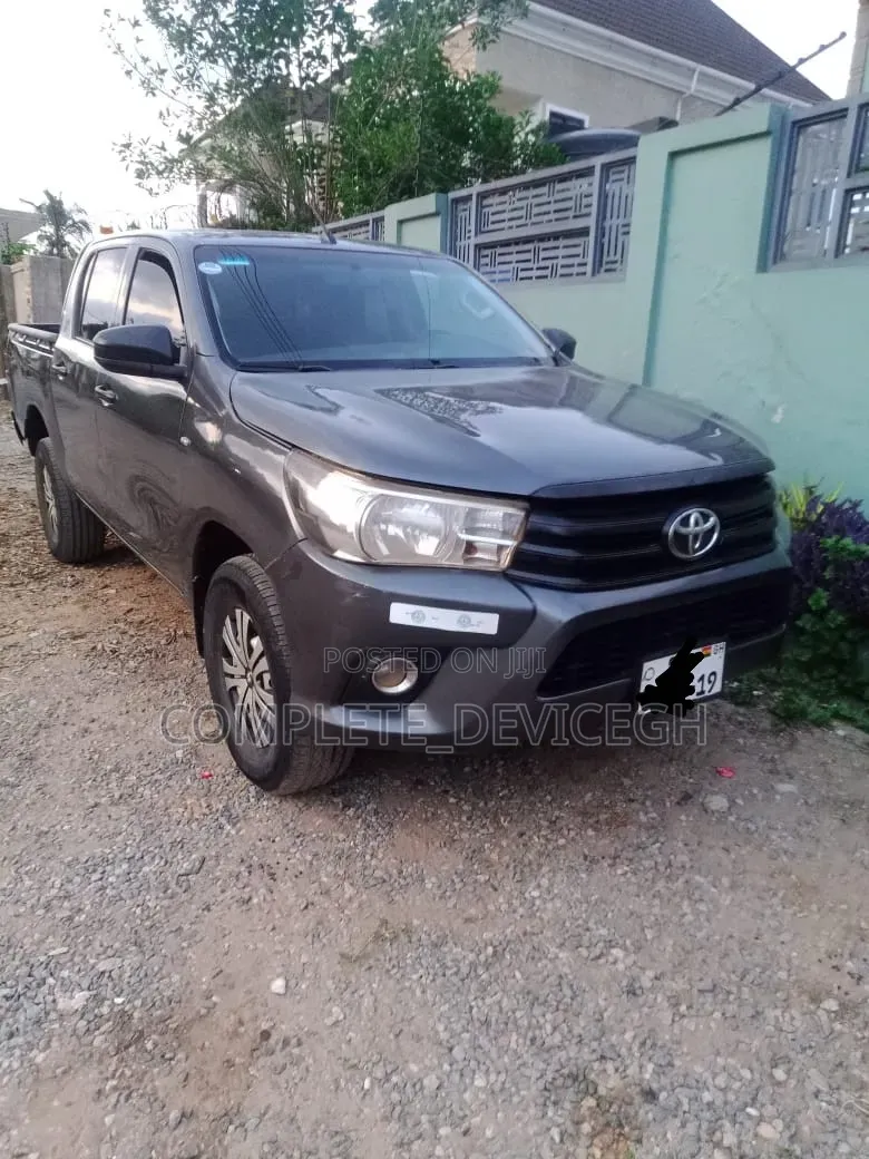 Toyota Hilux 2019 Black