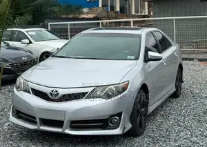 Toyota Camry SE Sport 4dr Sedan w/Prod. End 11/13 (2.5L 4cyl 6A) 2014