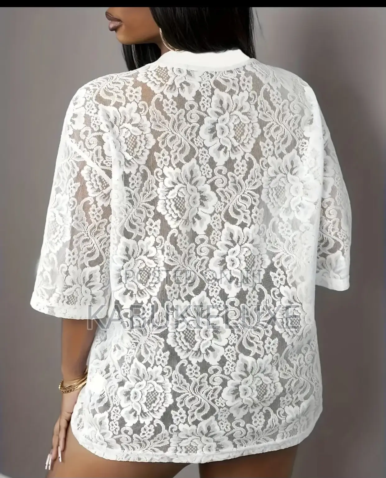 Ladies White Lace v-Neck Oversized Fashion Top