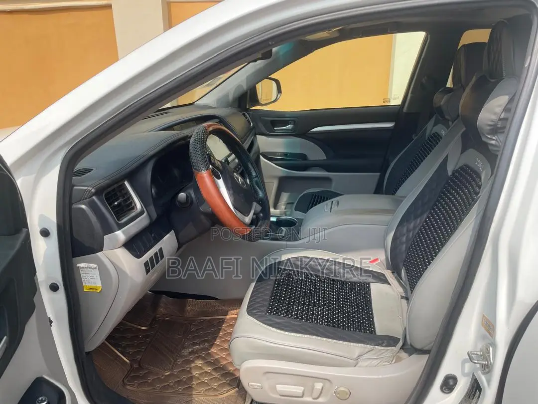 Toyota Highlander XLE V6 4x4 (3.5L 6cyl 6A) 2016 White