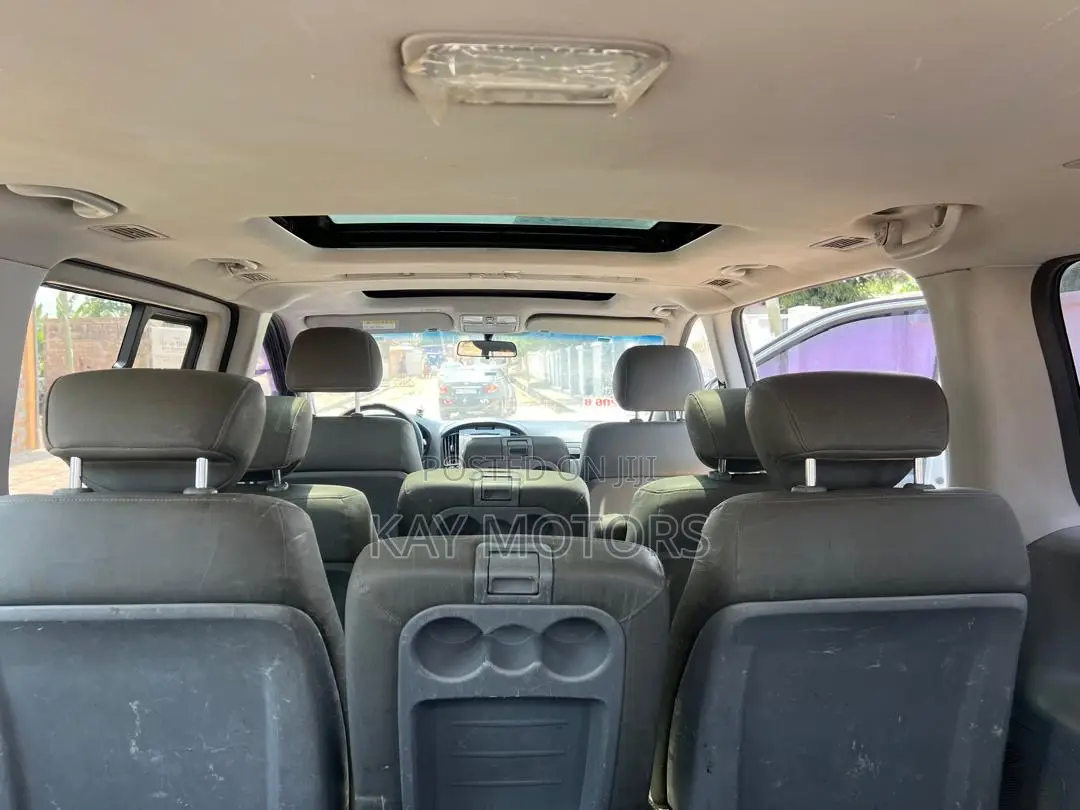 Hyundai Starex 2015 Grey