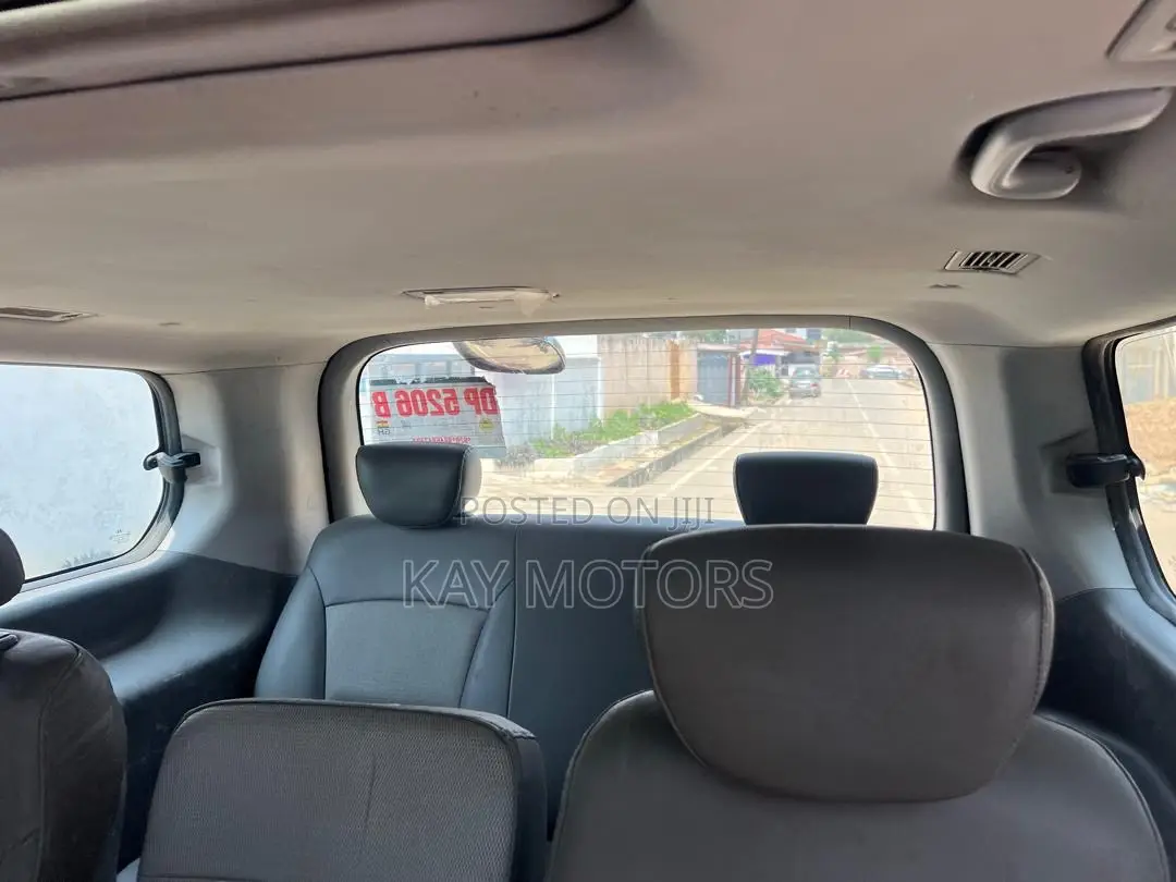 Hyundai Starex 2015 Grey
