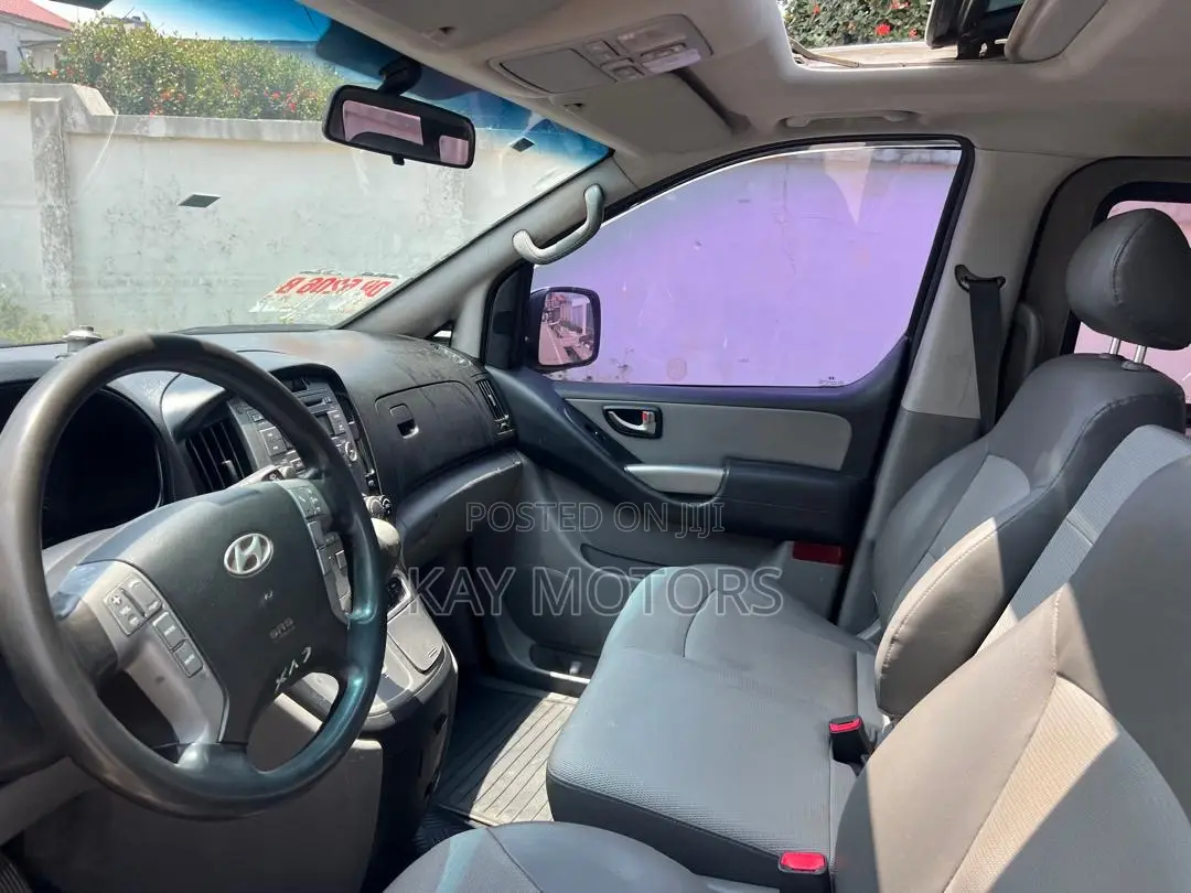 Hyundai Starex 2015 Grey