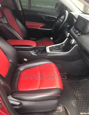 Toyota RAV4 LE AWD 2020 Burgundy