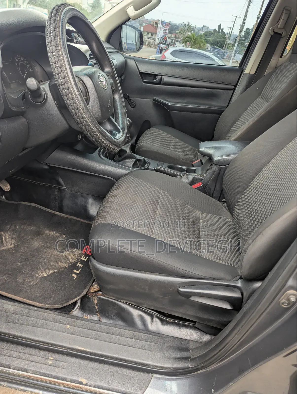 Toyota Hilux 2019 Black