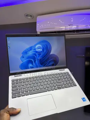Laptop Dell Latitude 5520 16GB Intel Core i5 SSD 256GB