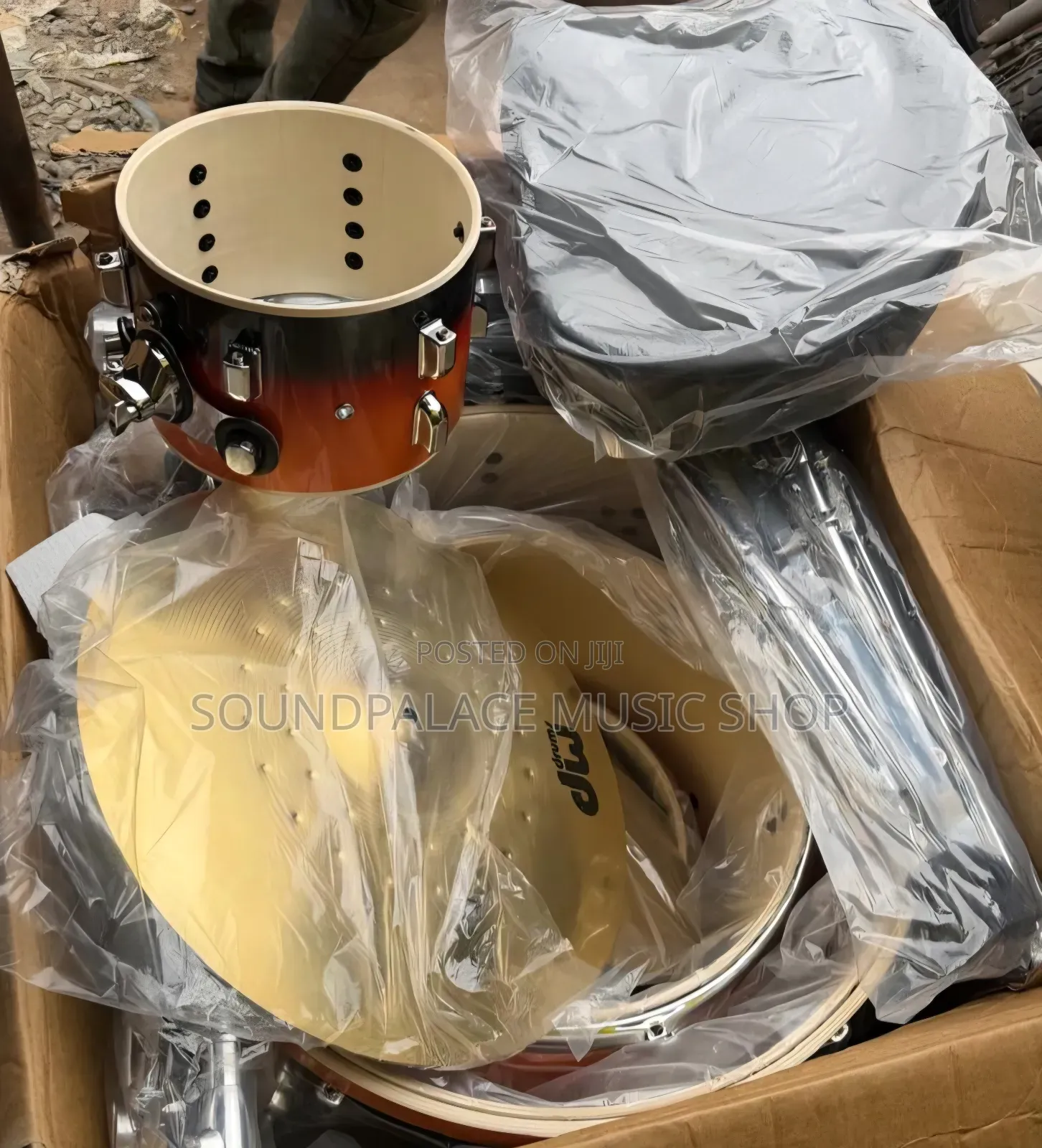 DW 5-Piece Drumset With 2cymbals
