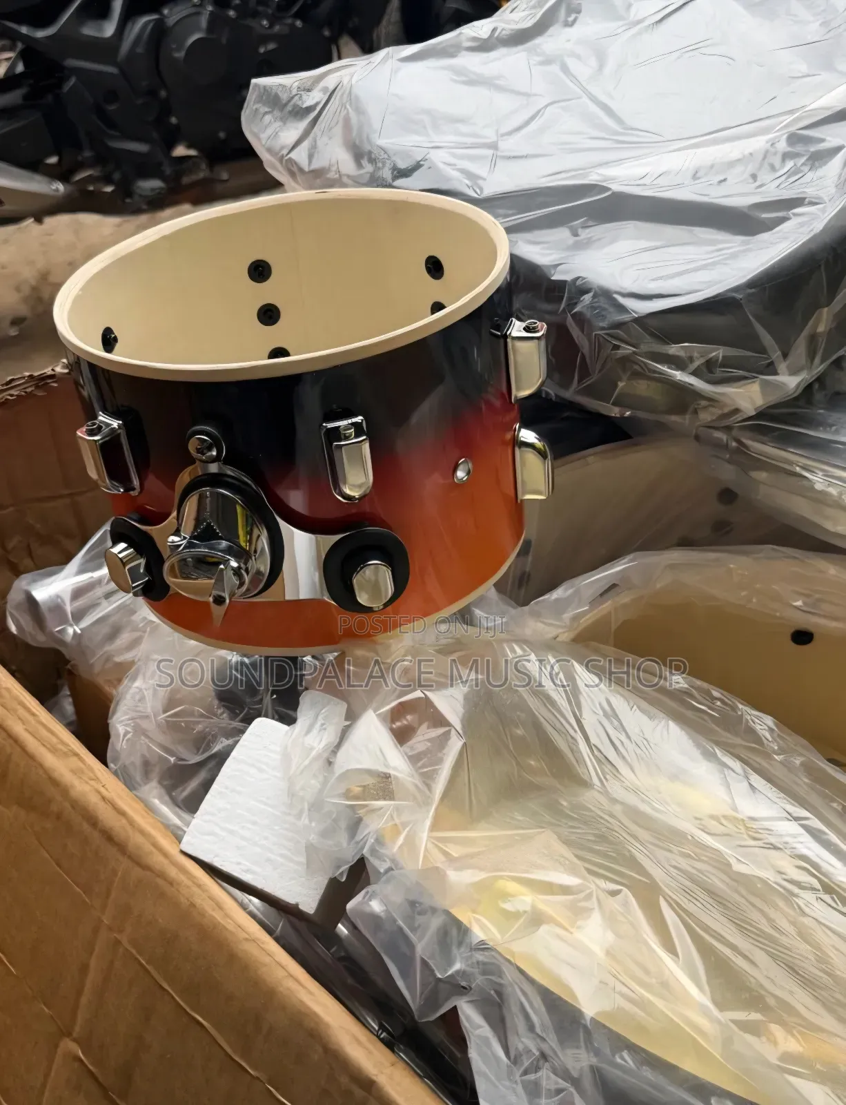 DW 5-Piece Drumset With 2cymbals