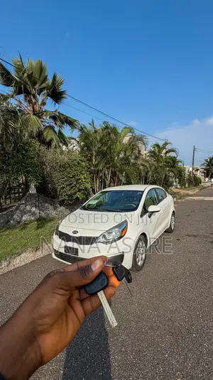 Kia Rio LX 4dr Hatchback (1.6L 4cyl 6M) 2015 White