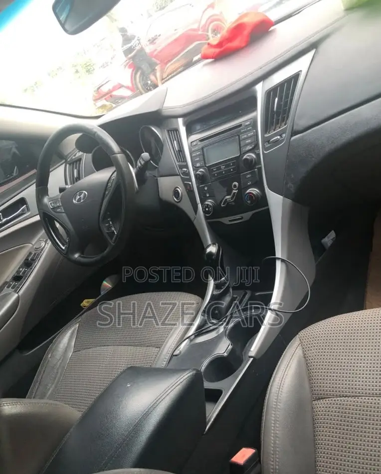 Hyundai Sonata 2013 Black