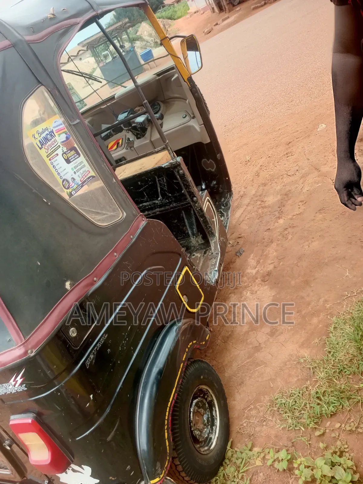 Bajaj RE 2022 Black