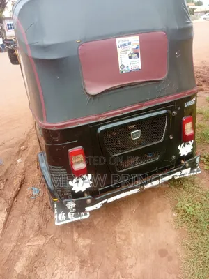 Bajaj RE 2022 Black