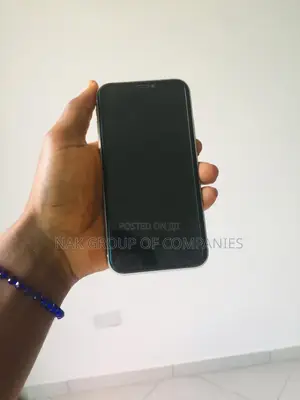 Apple iPhone XR 64 GB White