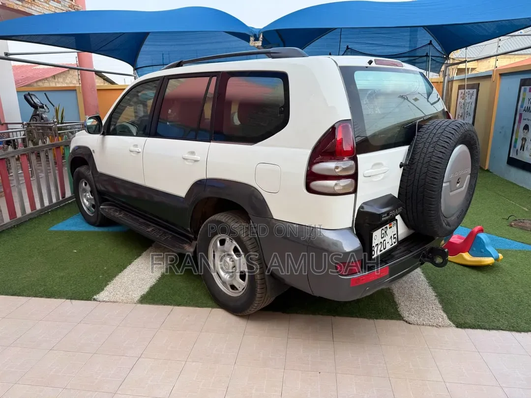 Toyota Land Cruiser Prado 2008 White