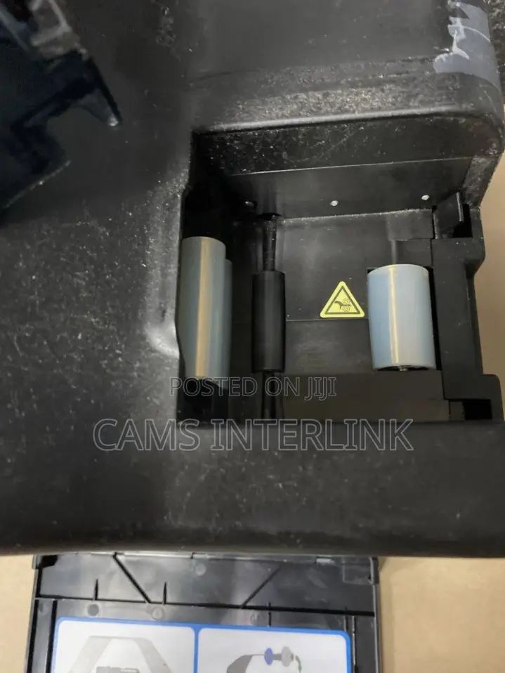 Fargo ID Printer Model: HDP5000