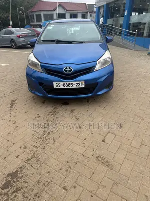 Toyota Yaris 2012 Blue