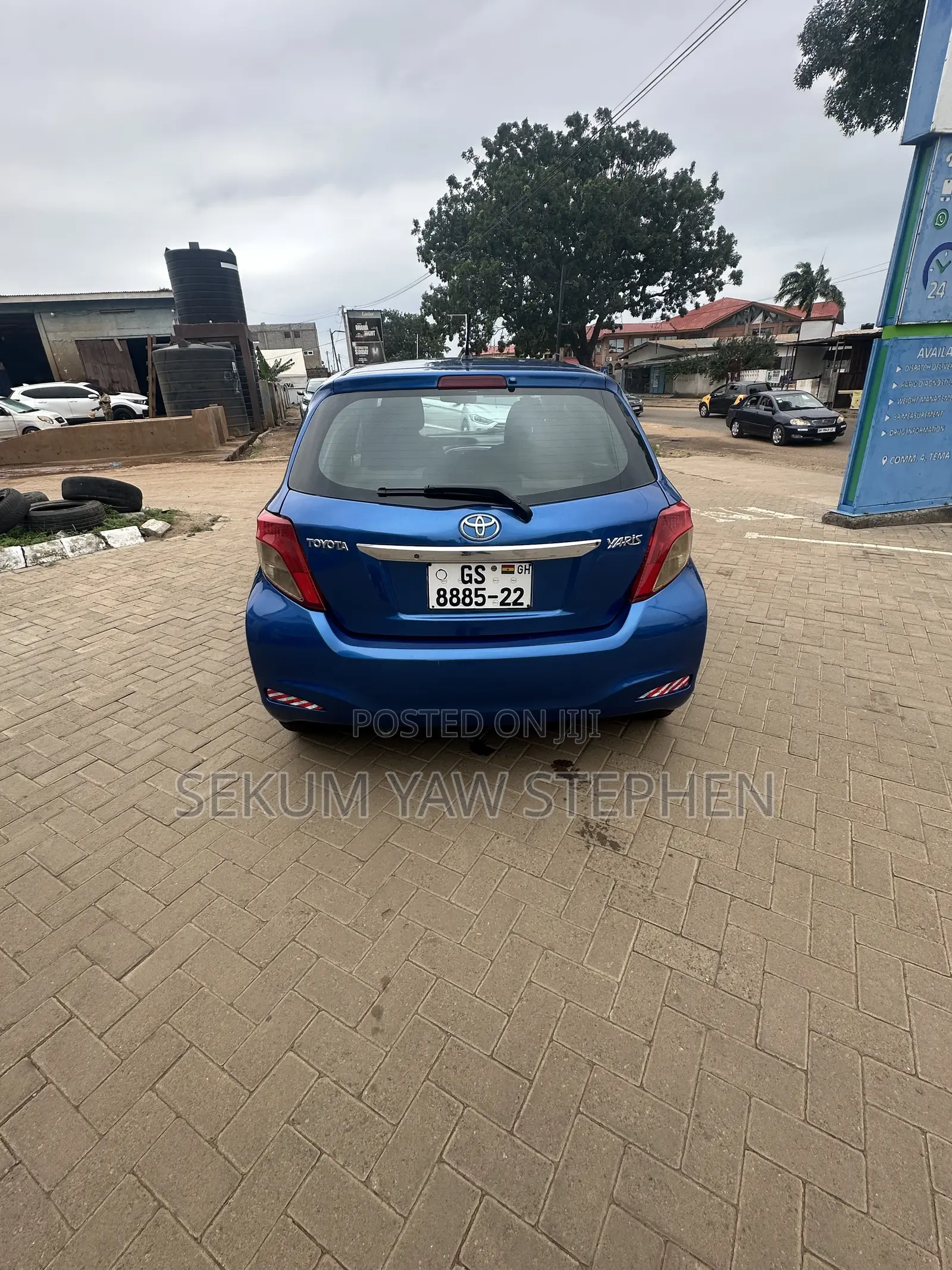 Toyota Yaris 2012 Blue