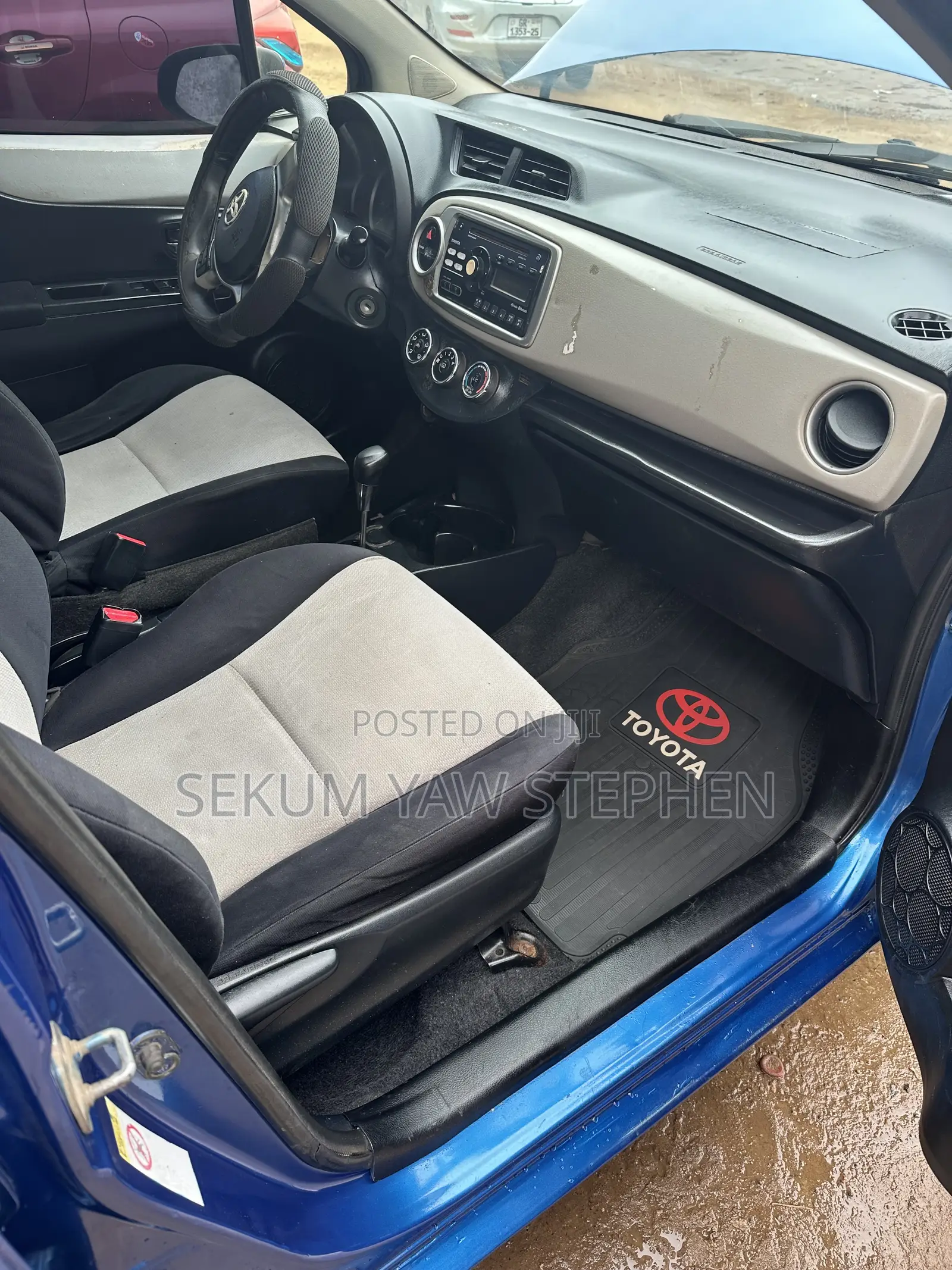 Toyota Yaris 2012 Blue