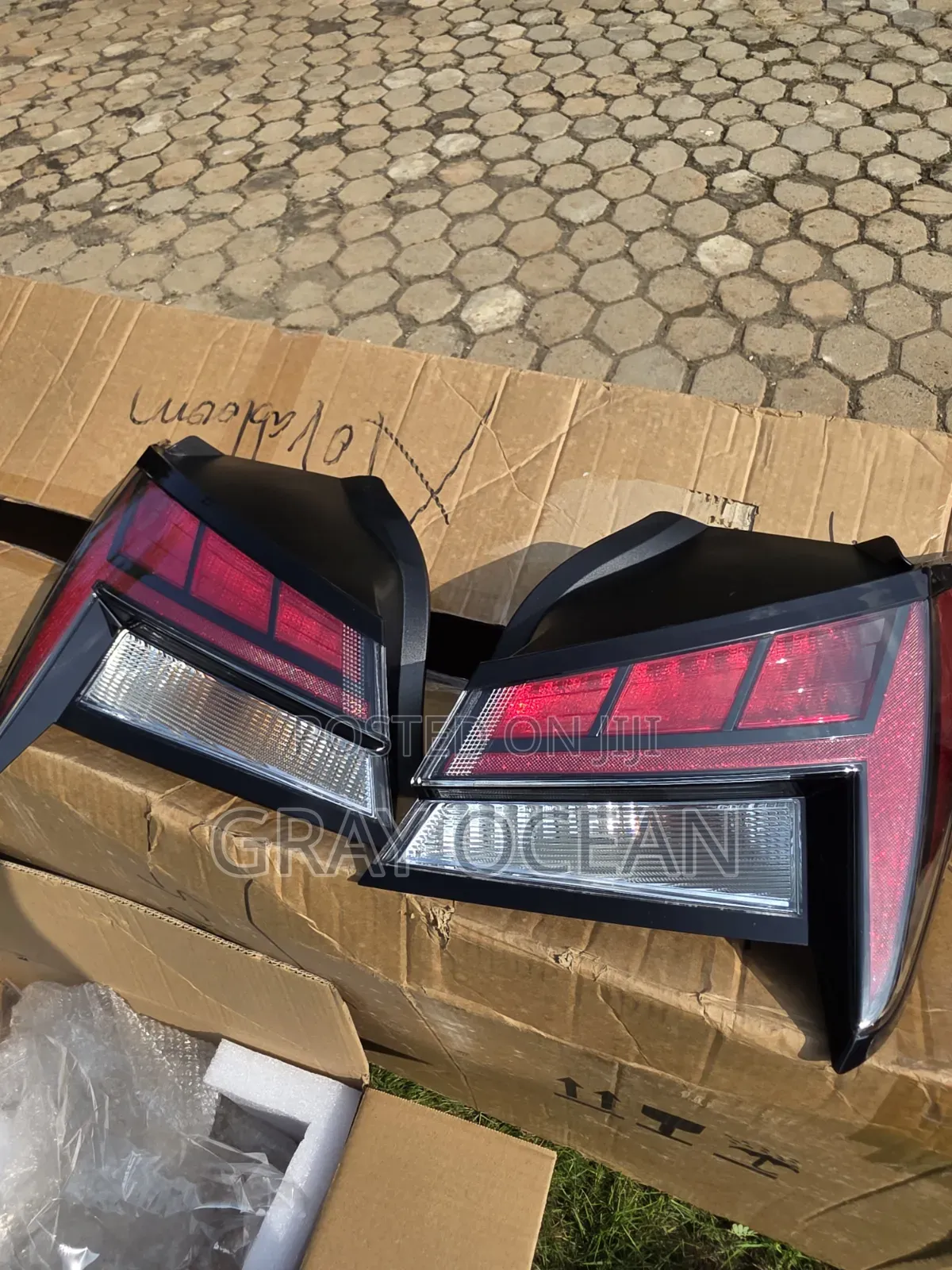 Genuine OEM Tail Light Assembly for 2021-2023 Hyundai Elantra | Pair