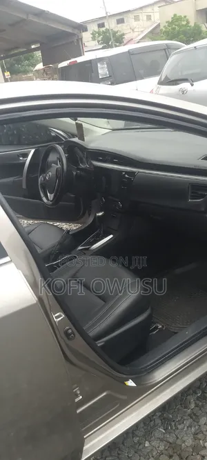 Toyota Corolla 2015 Silver