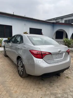 Toyota Corolla 2017 Silver