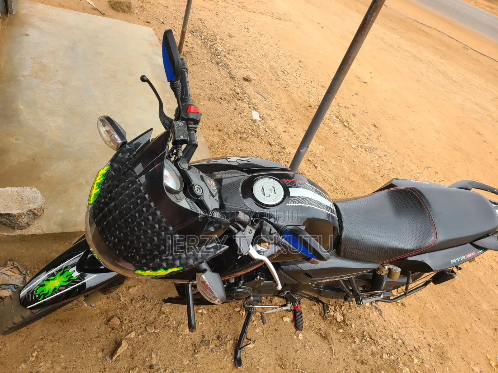 TVS Apache 180 RTR 2024 Black