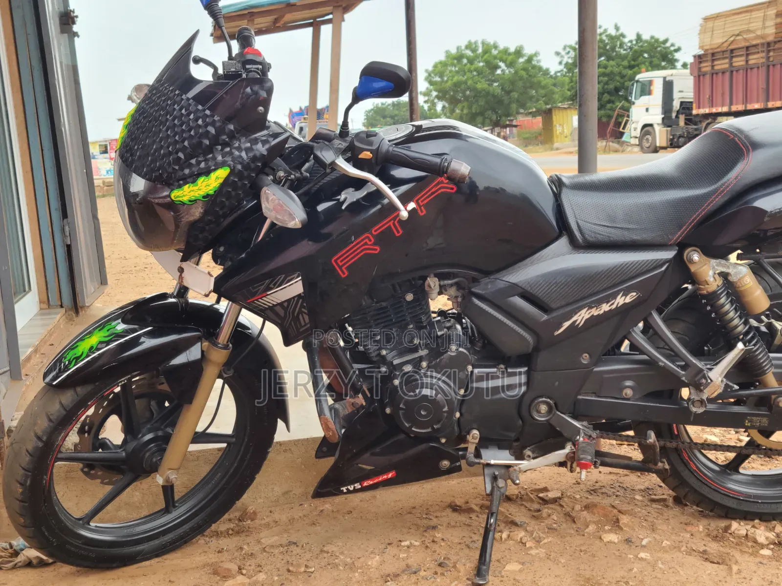 TVS Apache 180 RTR 2024 Black