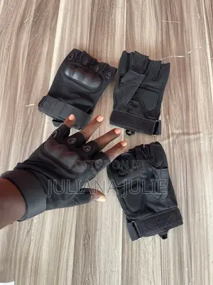 Original Gym Gloves Available at Cool Price