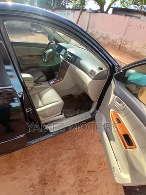 Toyota Corolla Altis 2010 Black