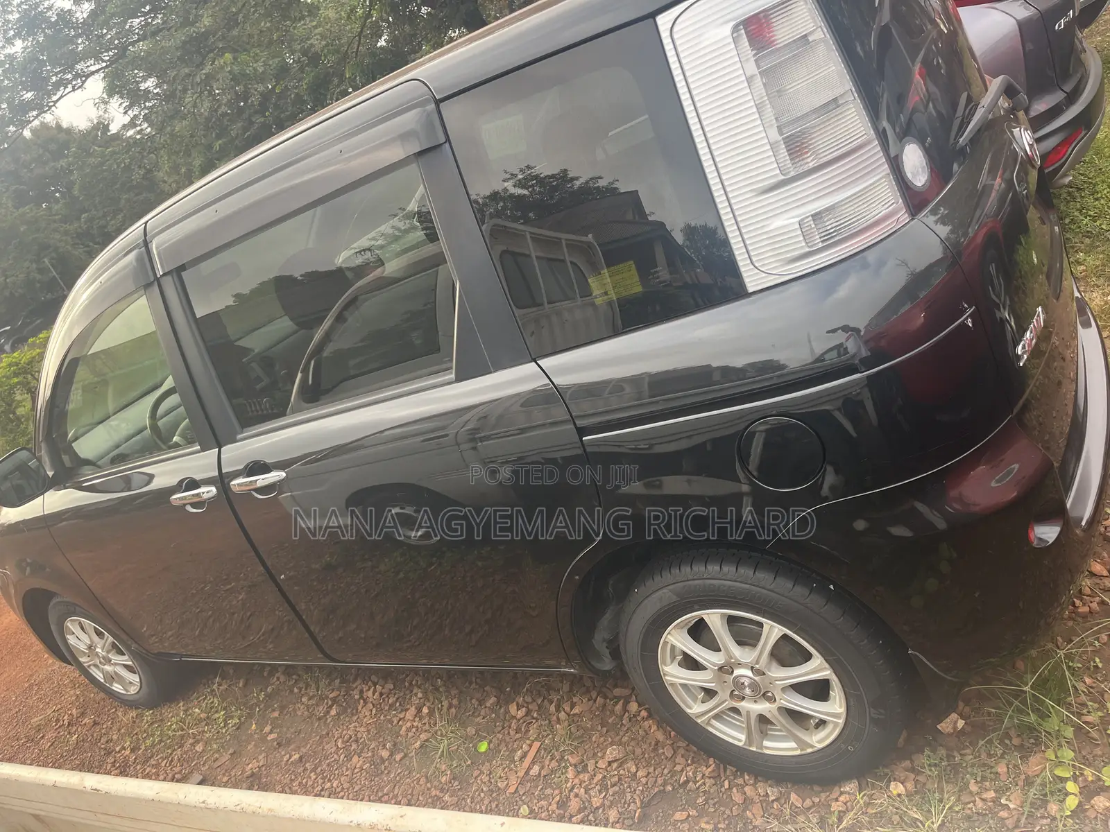 Toyota Sienta 1.5 FWD 2013 Black