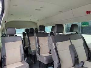 Toyota HiAce 2021 White