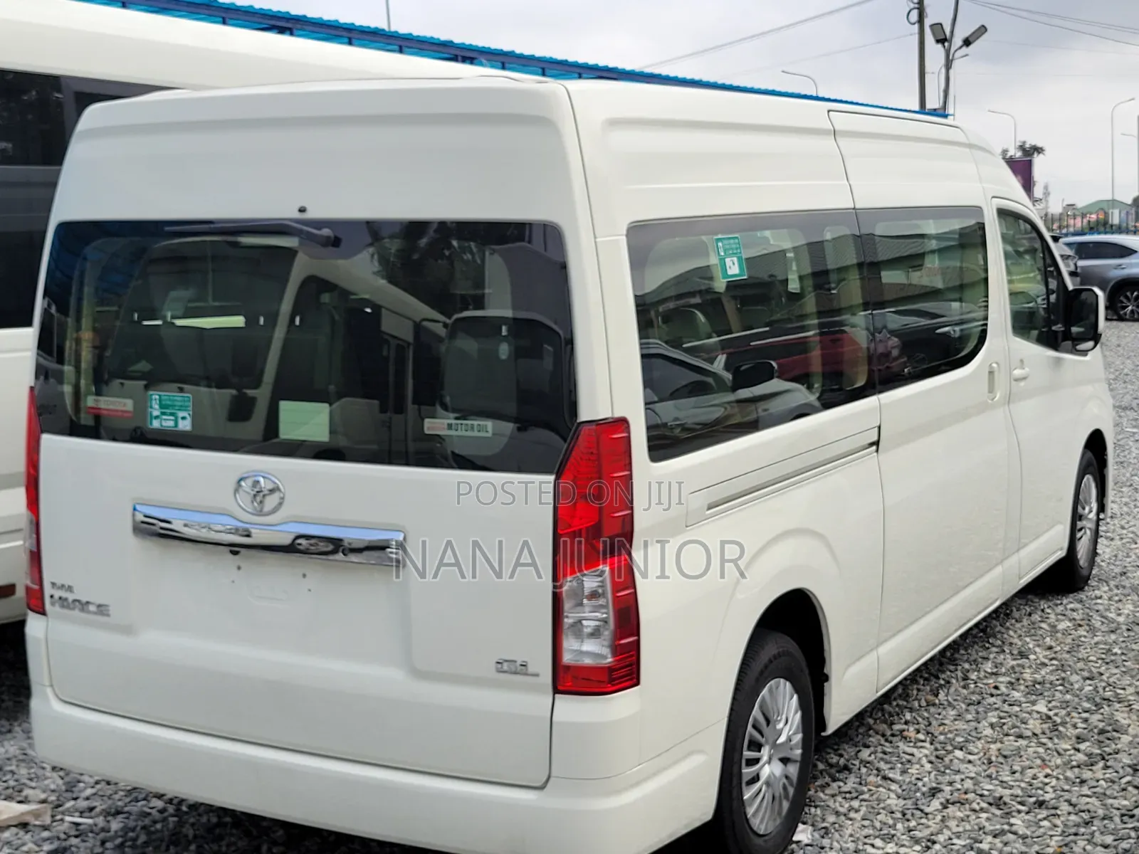 Toyota HiAce 2021 White