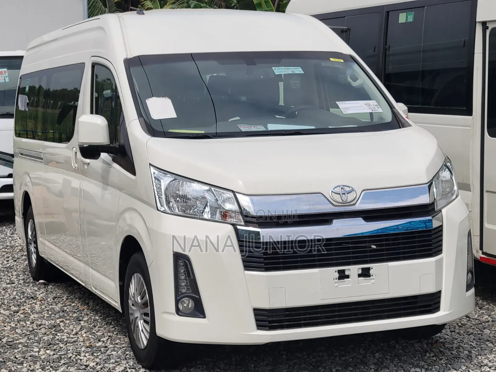 Toyota HiAce 2021 White