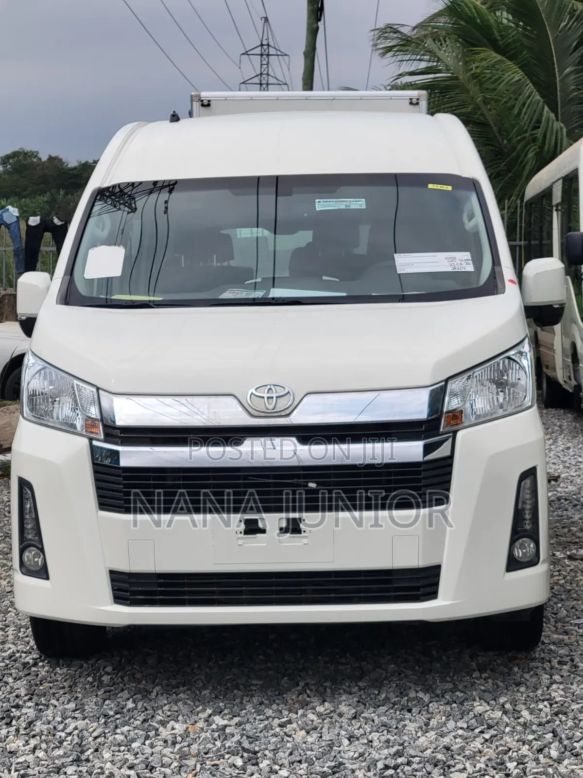 Toyota HiAce 2021 White