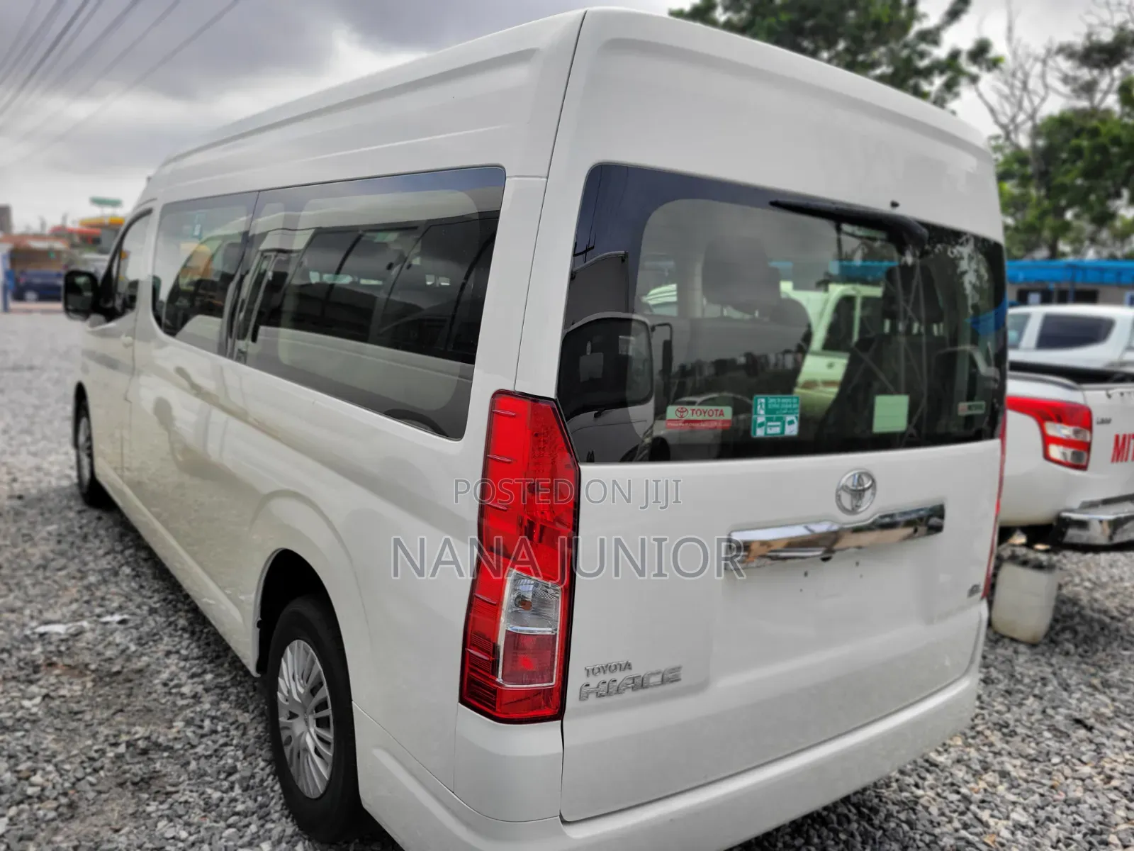 Toyota HiAce 2021 White