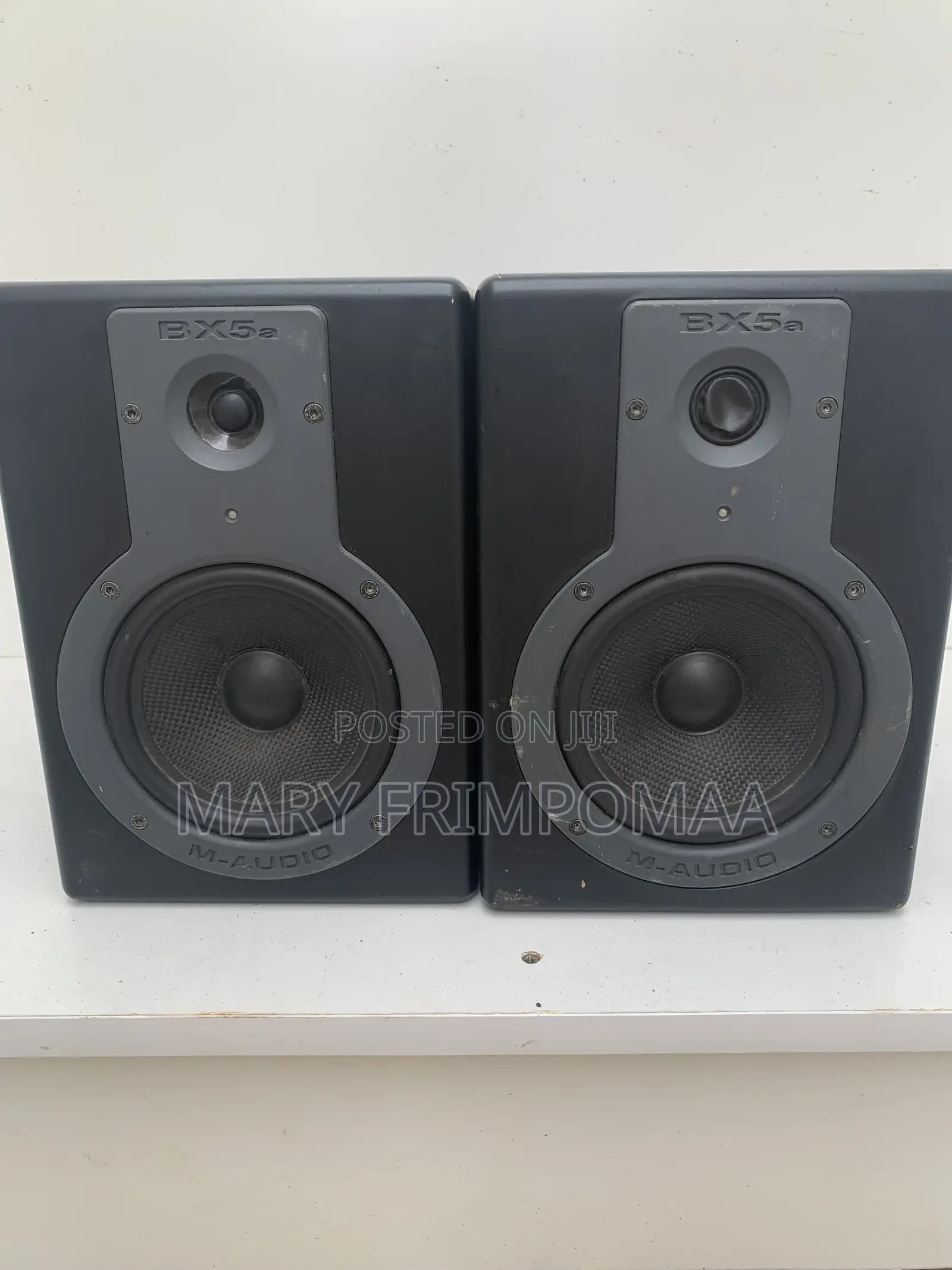 Focusrite Scarlett 4i4 and M Audio BX5a