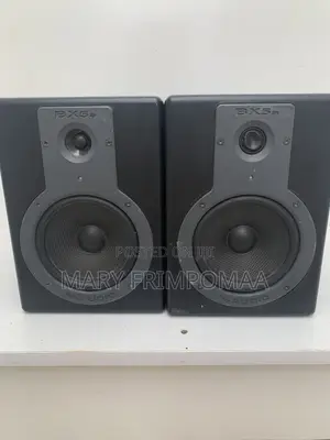 Focusrite Scarlett 4i4 and M Audio BX5a