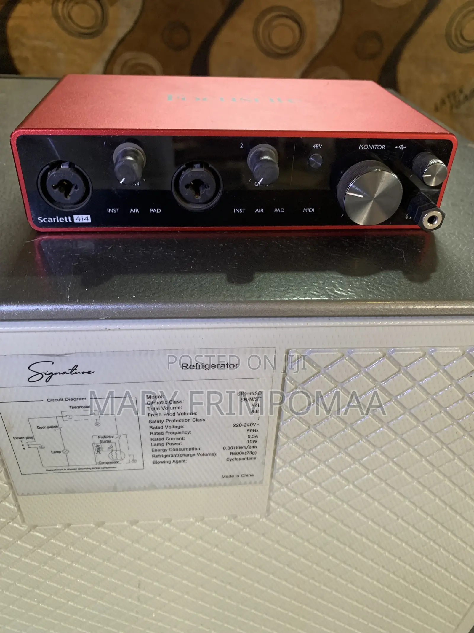 Focusrite Scarlett 4i4 and M Audio BX5a